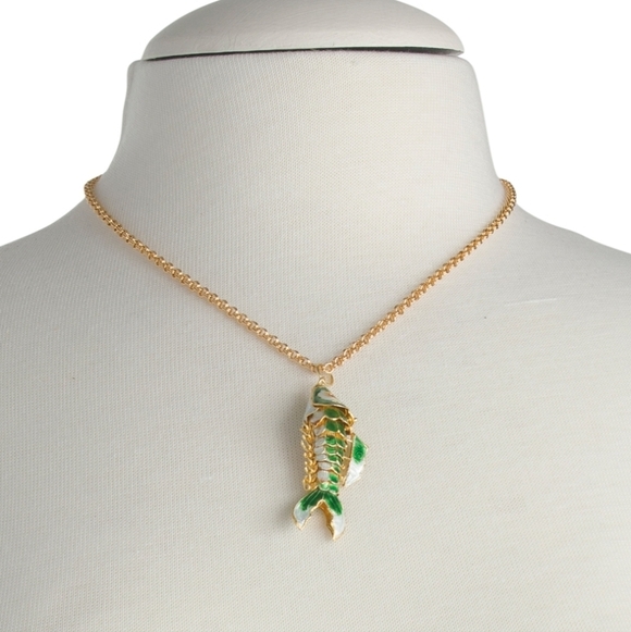 💚🔹️Ben-Amun Made In USA 24k Gold Plated green Fish Pendant Chain Necklace